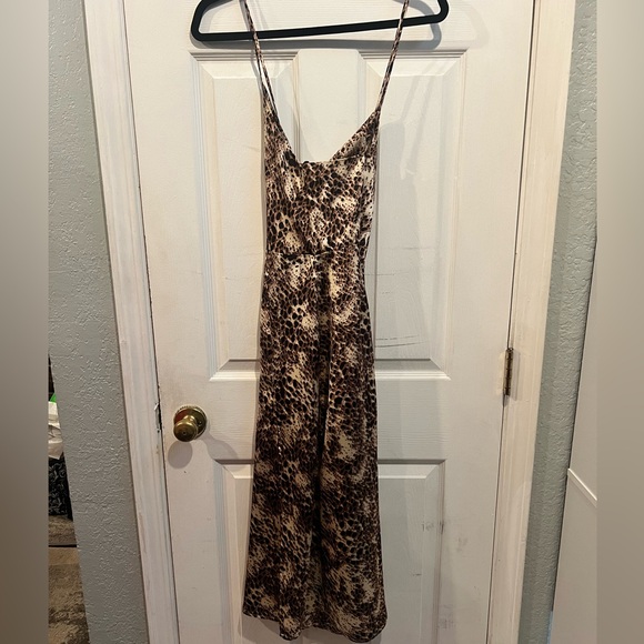 Cheetah print, maxi dress - Picture 3 of 3